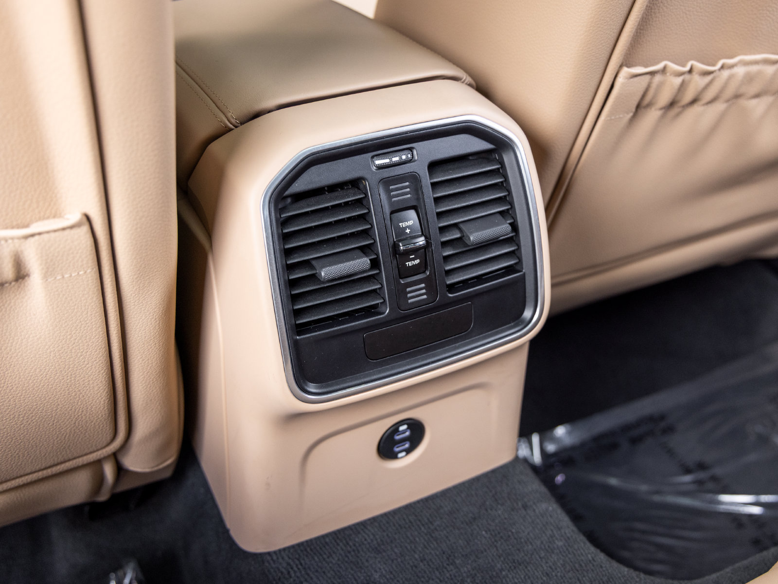 Certified 2021 Porsche Macan AWD/4WD image 55