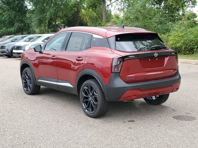New 2026 Nissan Kicks SR w/ Cold Weather Package FWD image 3
