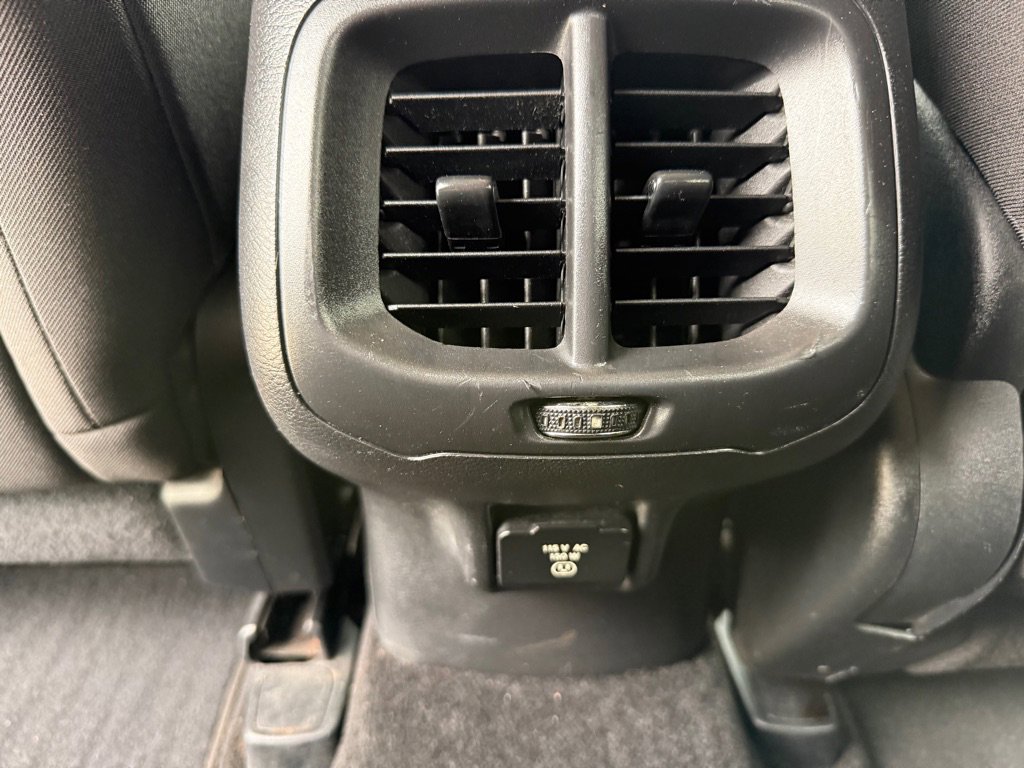 Used 2014 Jeep Cherokee Latitude w/ Comfort/Convenience Group image 17