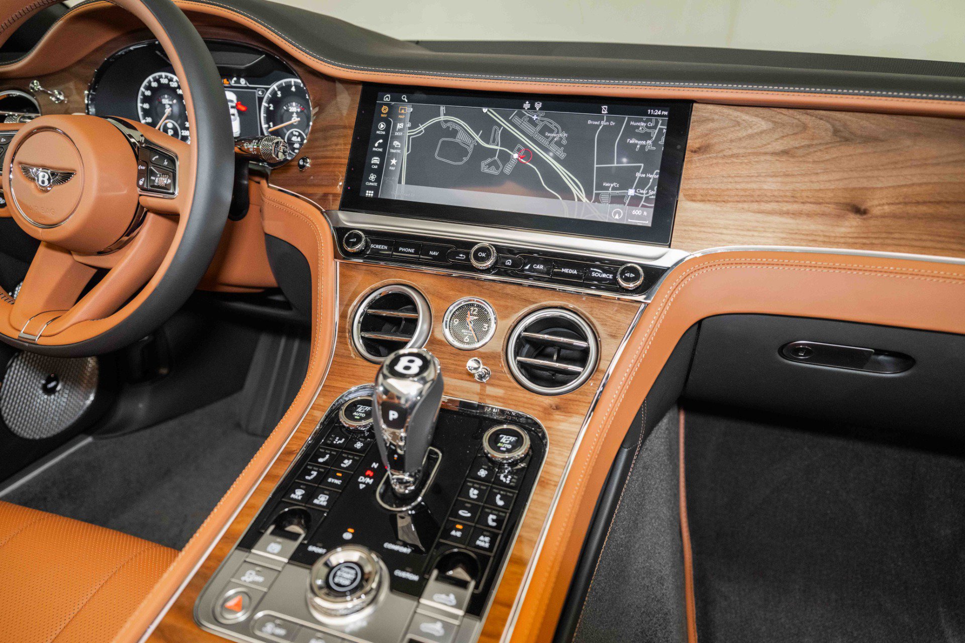 Certified 2024 Bentley Continental GT V8 AWD/4WD image 26