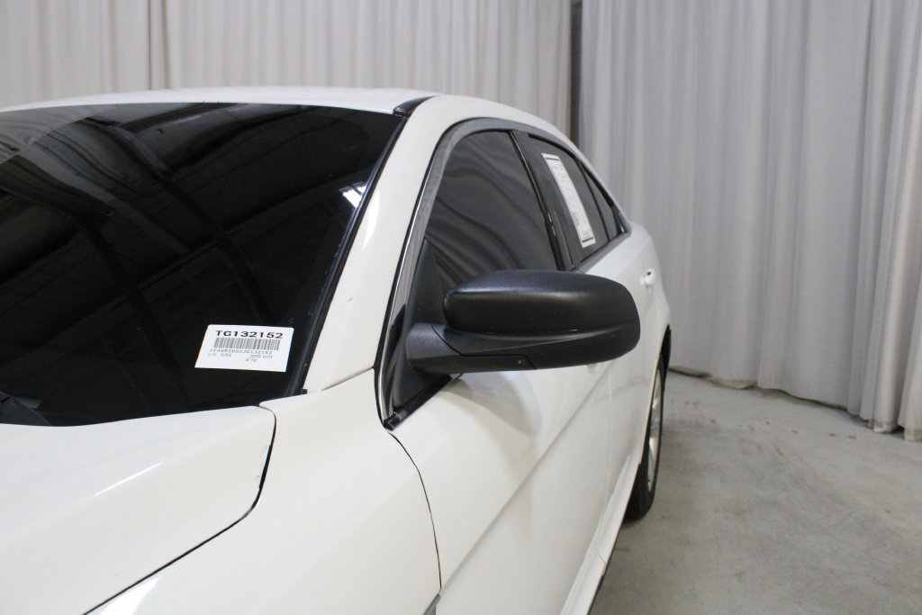 Used 2018 Ford Taurus SE FWD image 31