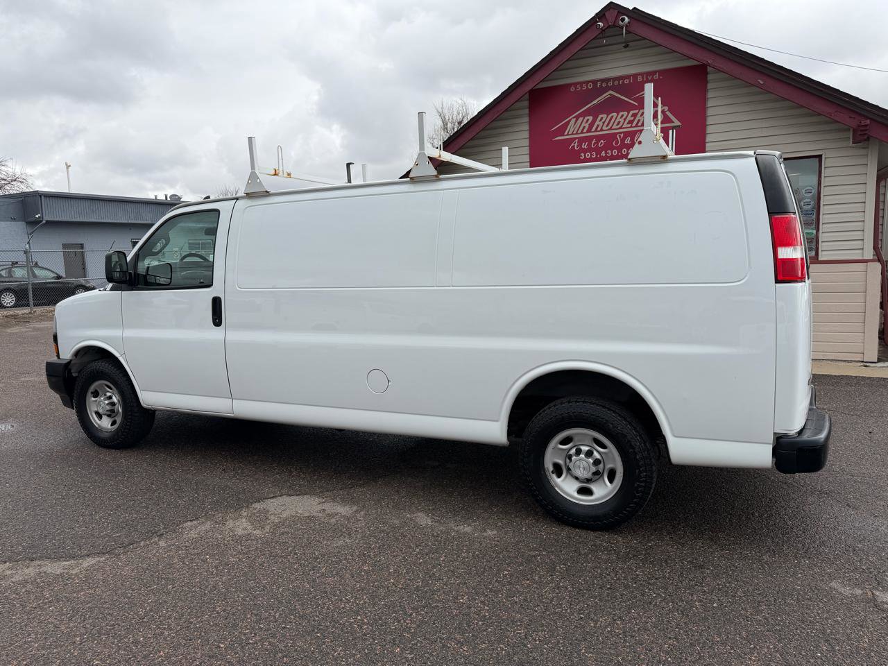 Used 2020 Chevrolet Express 2500 Extended w/ Driver Convenience Package image 6