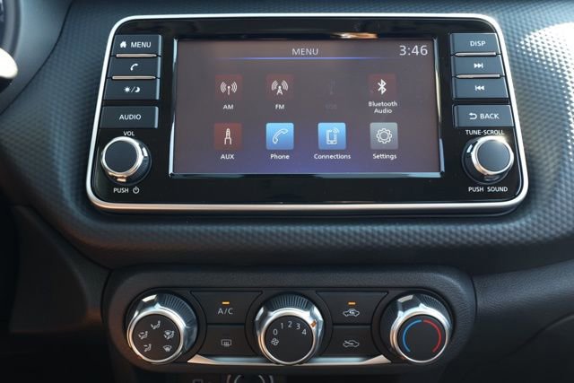 New 2025 Nissan Kicks Play S image 29