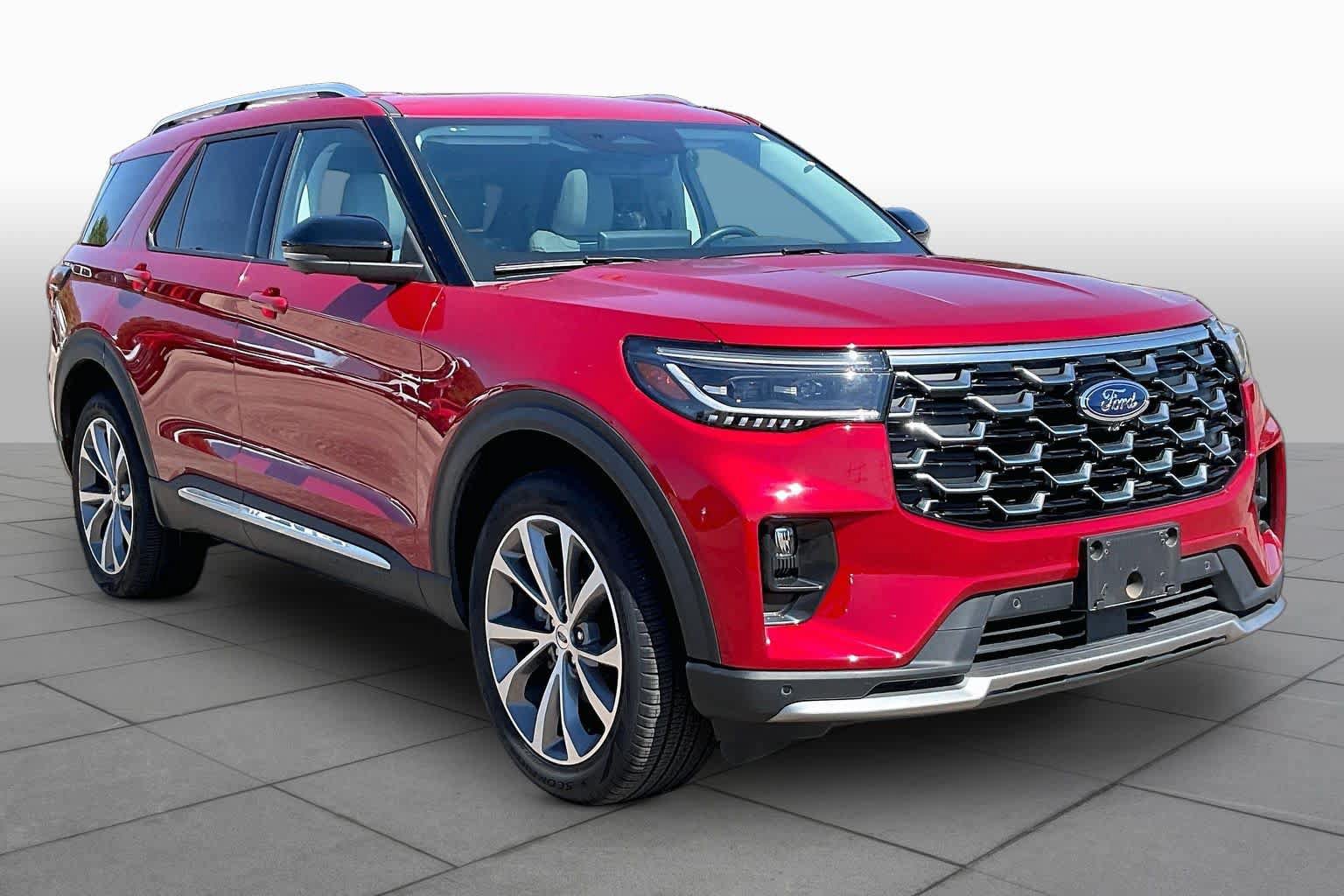 Used 2025 Ford Explorer Platinum w/ Ultimate Package AWD/4WD image 3