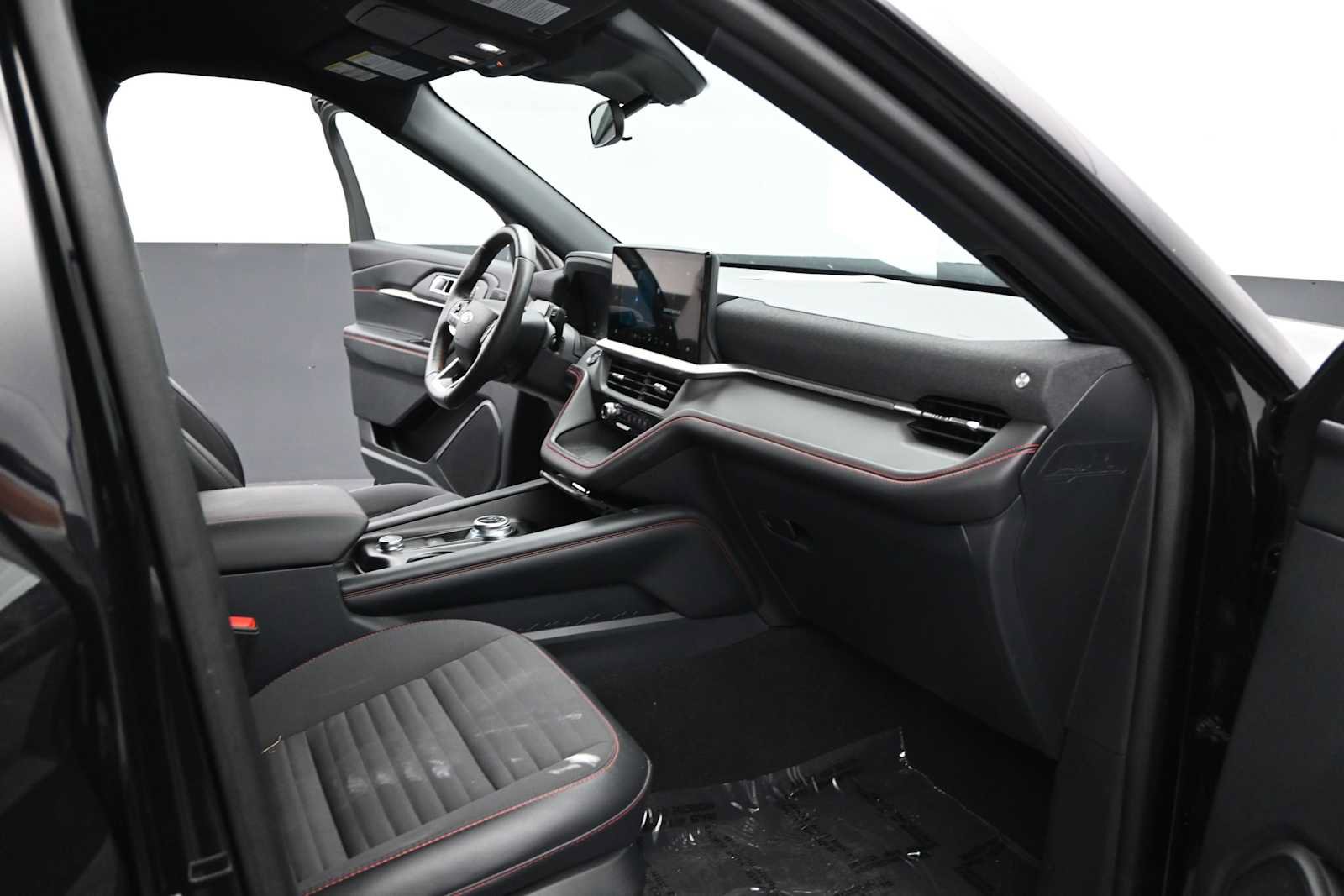 Used 2025 Ford Explorer ST-Line AWD/4WD image 83