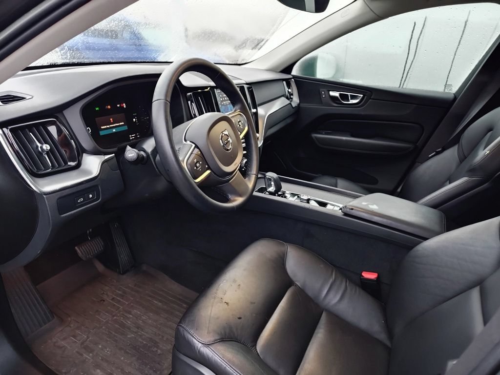 Used 2023 Volvo XC60 T8 Core AWD/4WD image 9