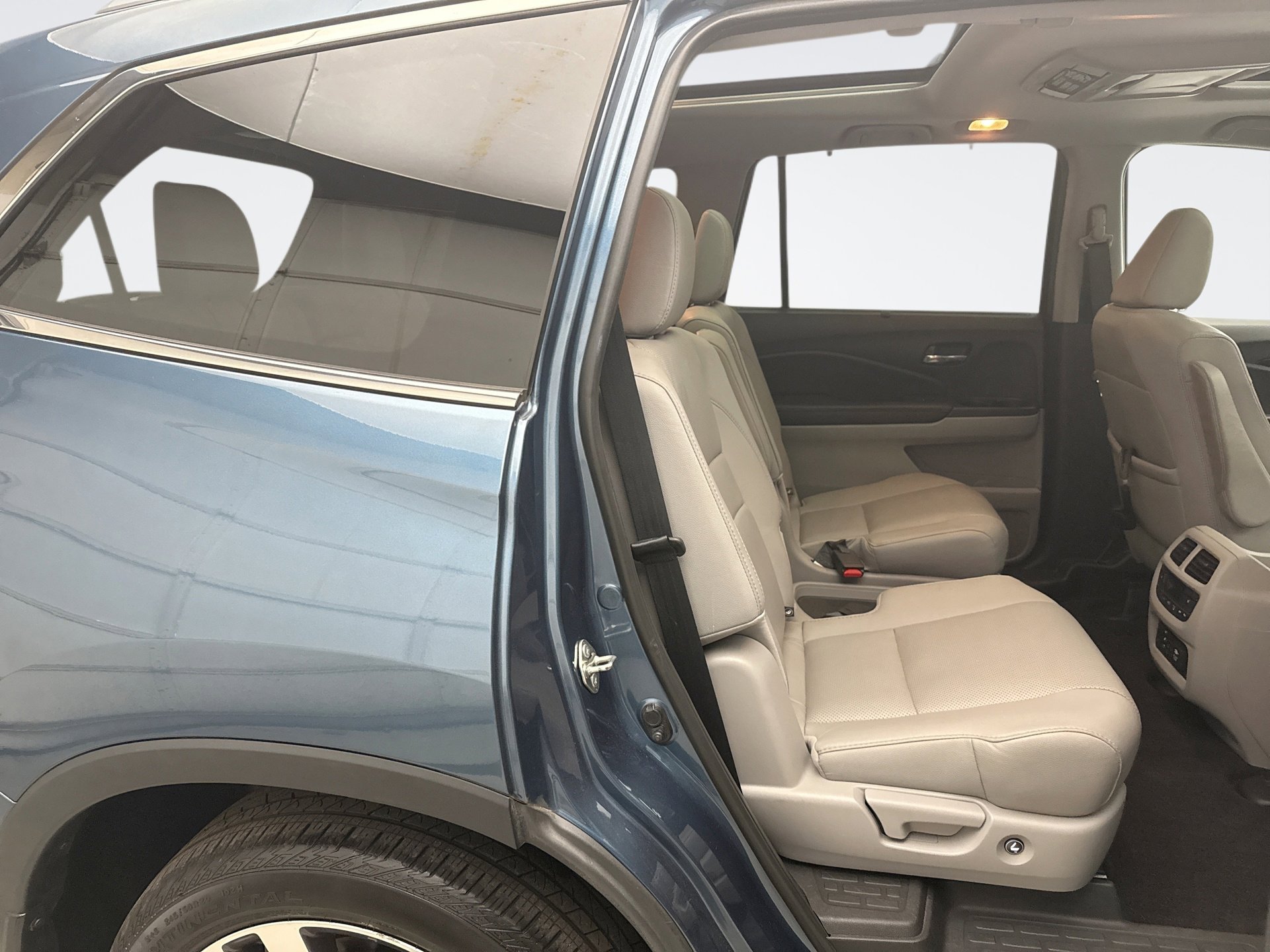 Used 2017 Honda Pilot Elite image 19