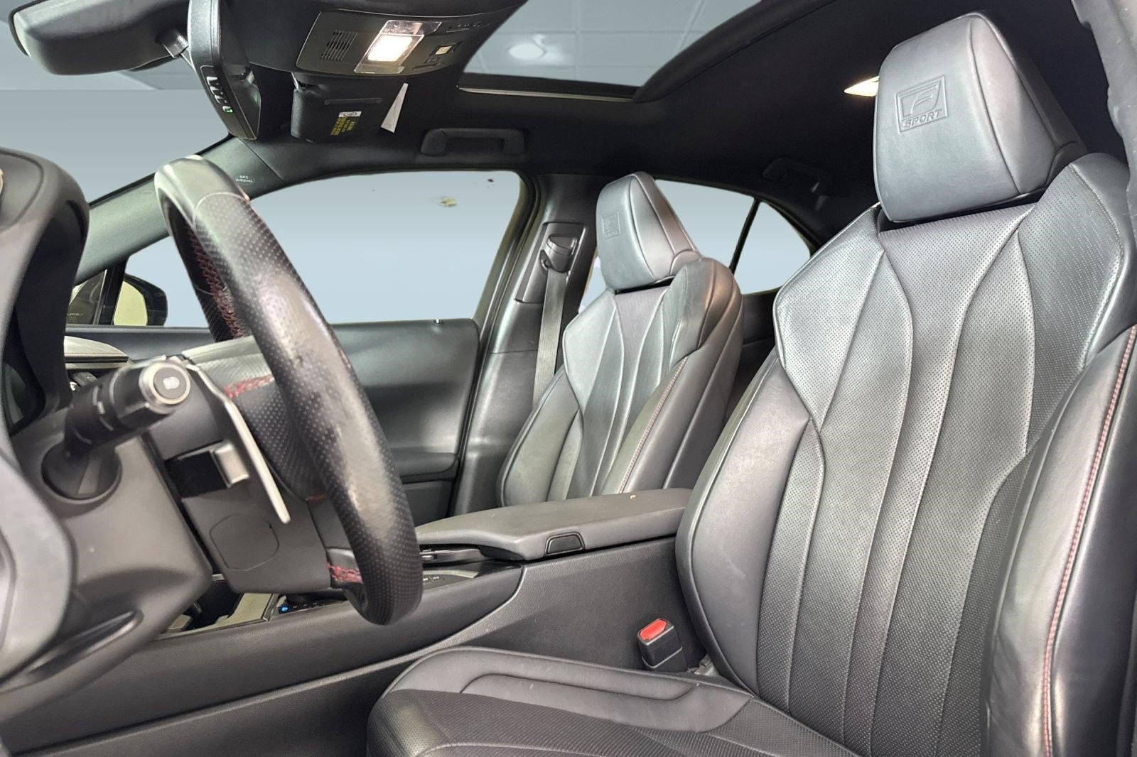 Used 2019 Lexus UX 250h F Sport AWD/4WD image 26