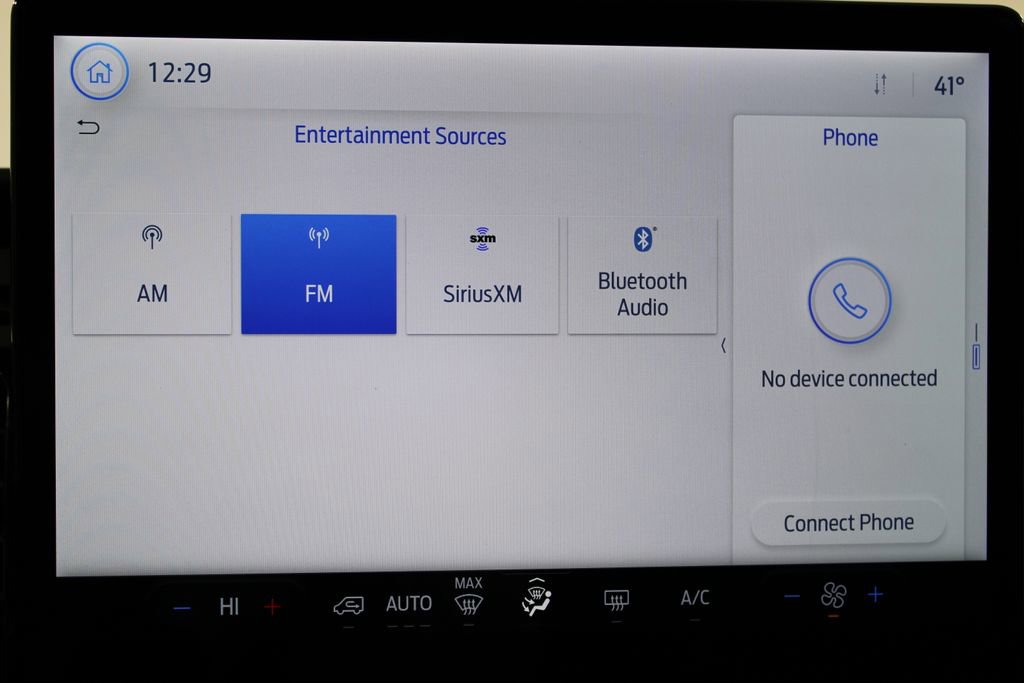 Used 2024 Ford Transit 350 XLT image 32