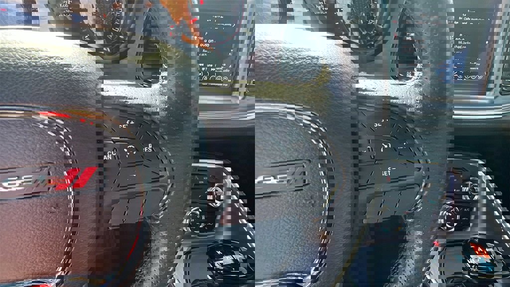 Used 2018 Dodge Challenger SXT w/ Blacktop Package image 24