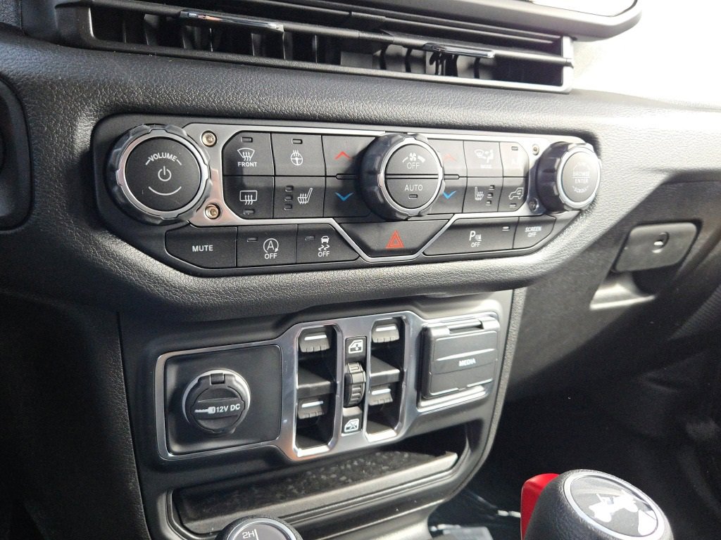 New 2025 Jeep Wrangler Sport S image 30