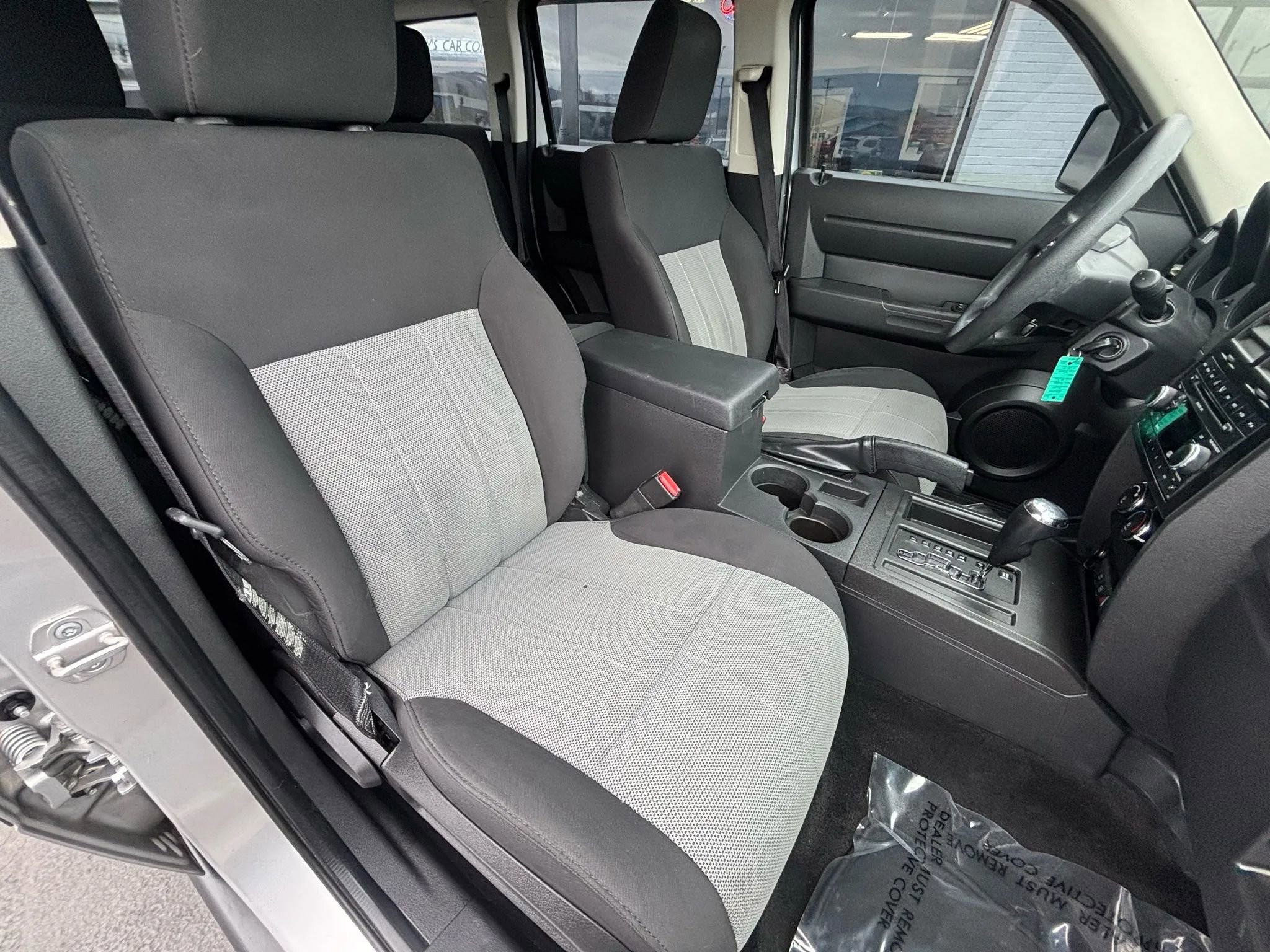 Used 2007 Dodge Nitro SXT image 12