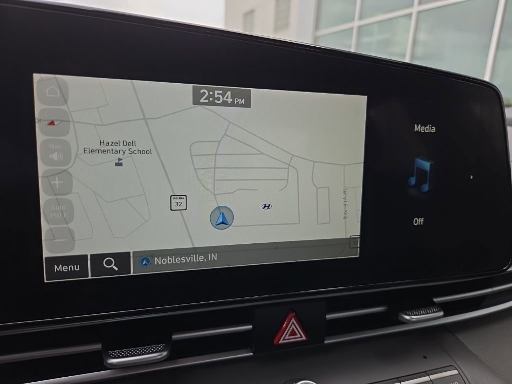 Used 2023 Hyundai Elantra SEL w/ Convenience Package image 38