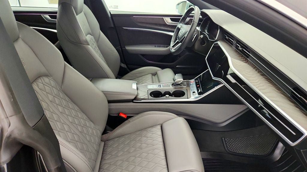 Used 2020 Audi S7 Premium Plus w/ Driver Assistance Package AWD/4WD image 24