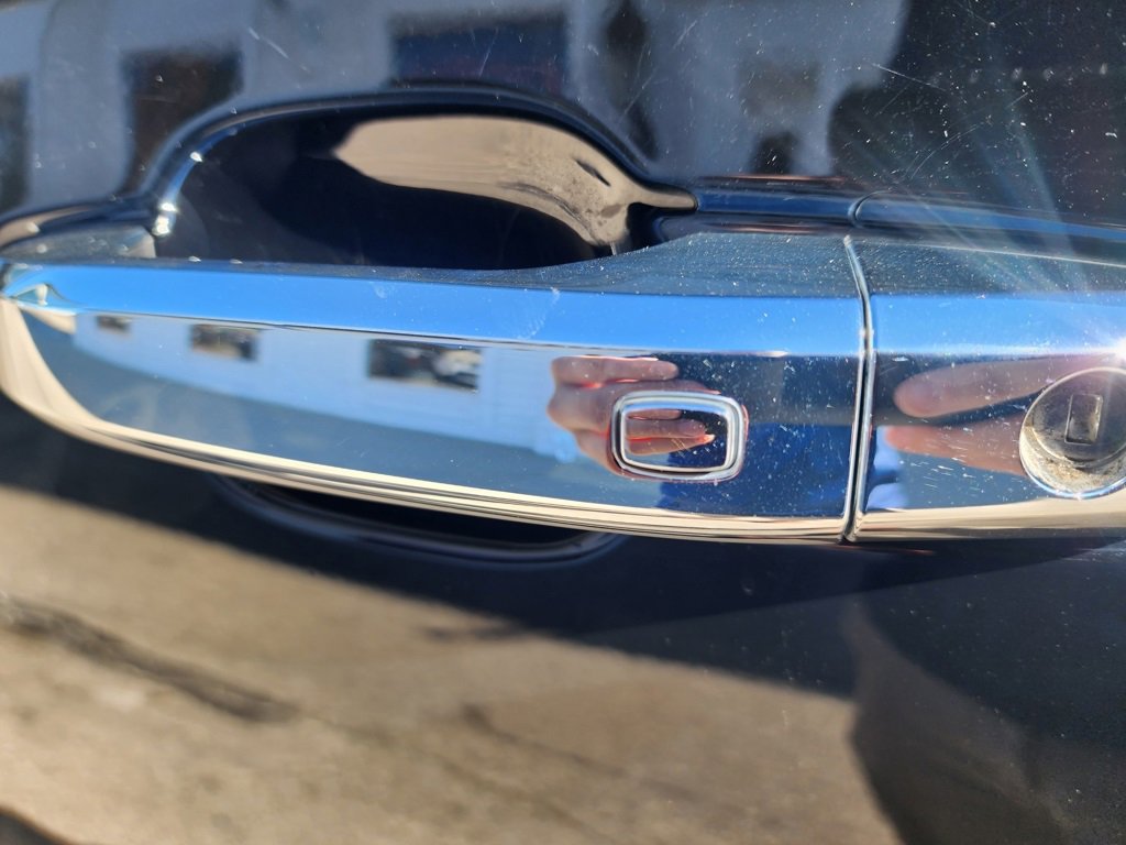 Certified 2024 Chevrolet Silverado 1500 LTZ w/ Technology Package image 22