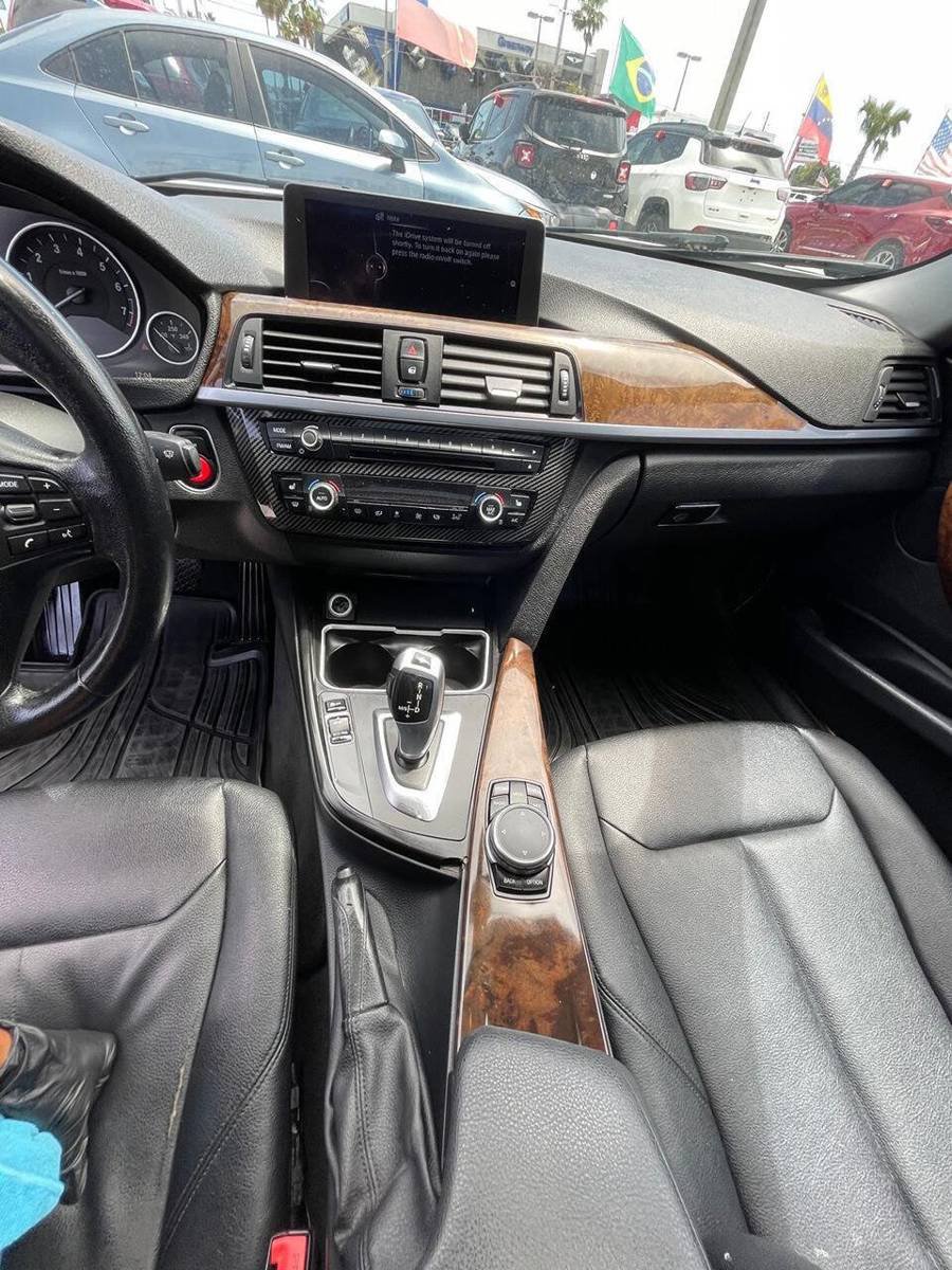Used 2015 BMW 328i xDrive Sedan AWD/4WD image 2