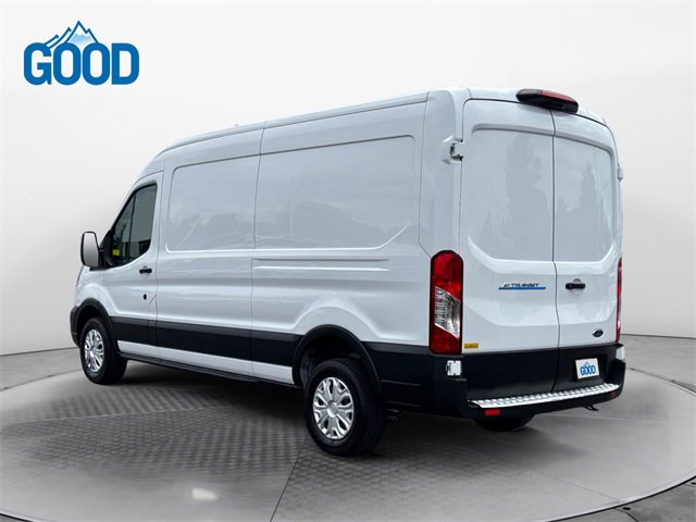 Used 2022 Ford E-Transit Medium Roof image 3