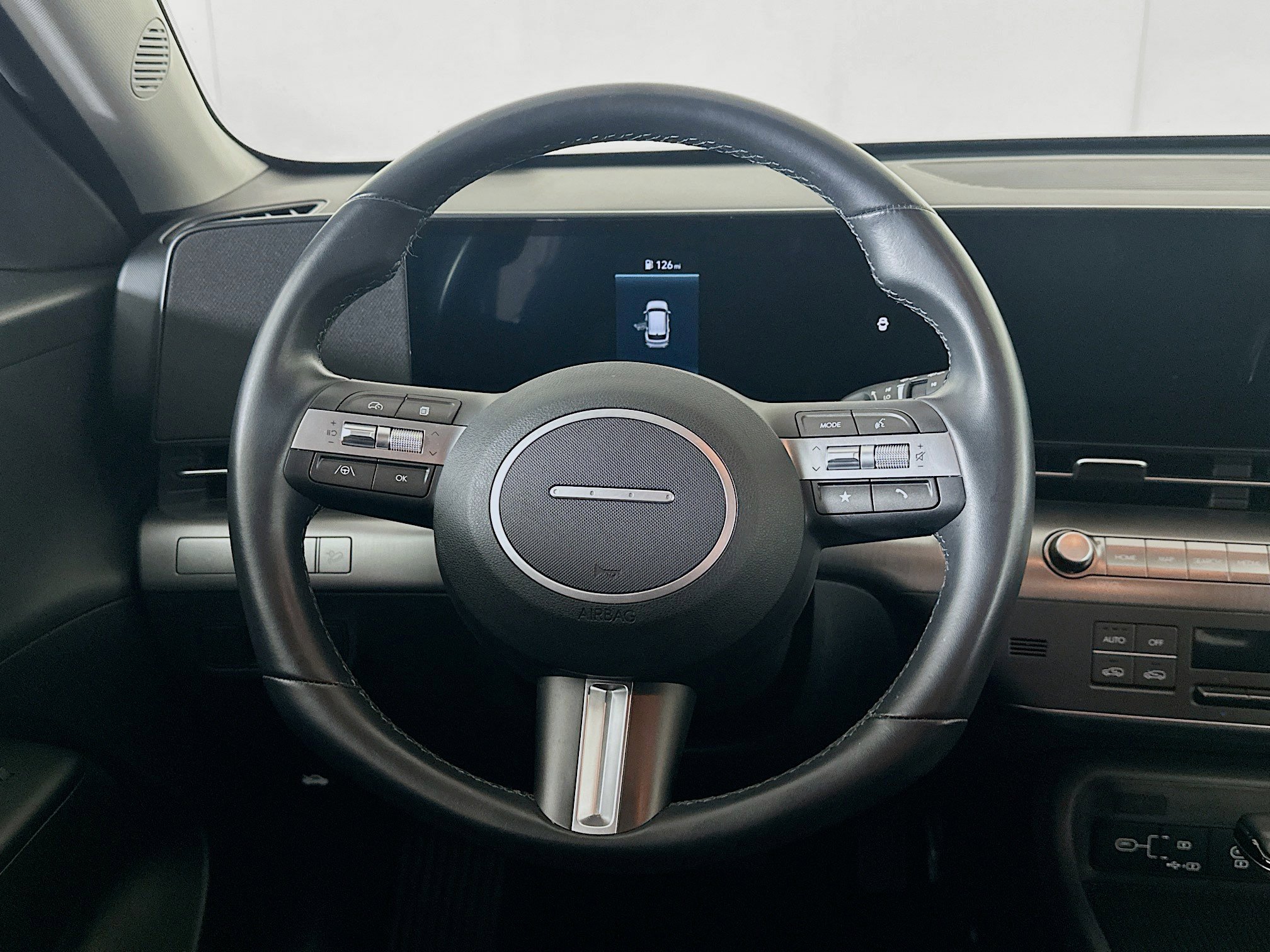 Used 2025 Hyundai Kona SEL image 18