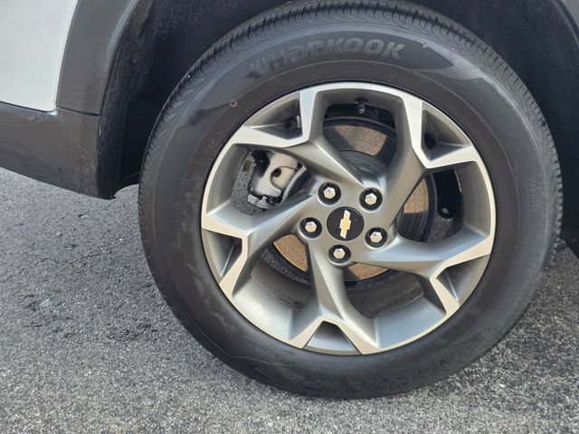 Used 2025 Chevrolet Trax LT w/ LT Convenience Package FWD image 14