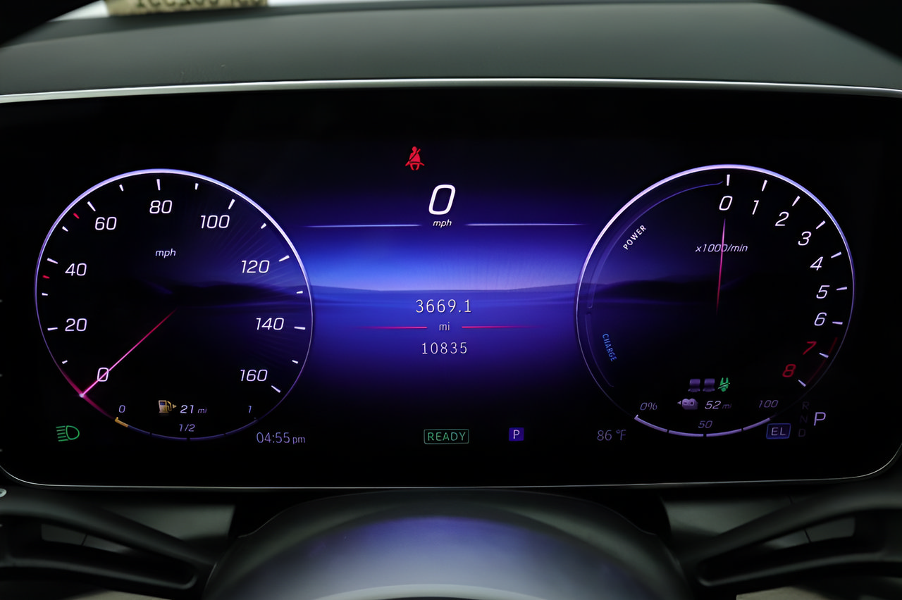 Certified 2025 Mercedes-Benz GLC 350e 4MATIC image 11