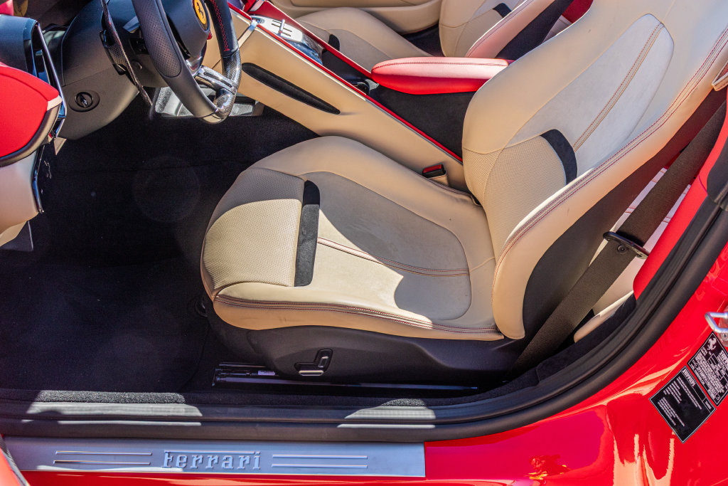 Certified 2025 Ferrari Roma Spider RWD image 43