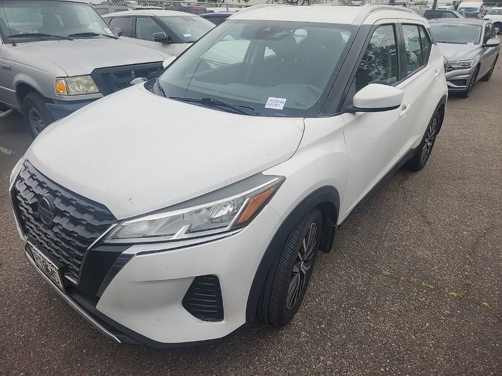 Used 2021 Nissan Kicks SV image 3