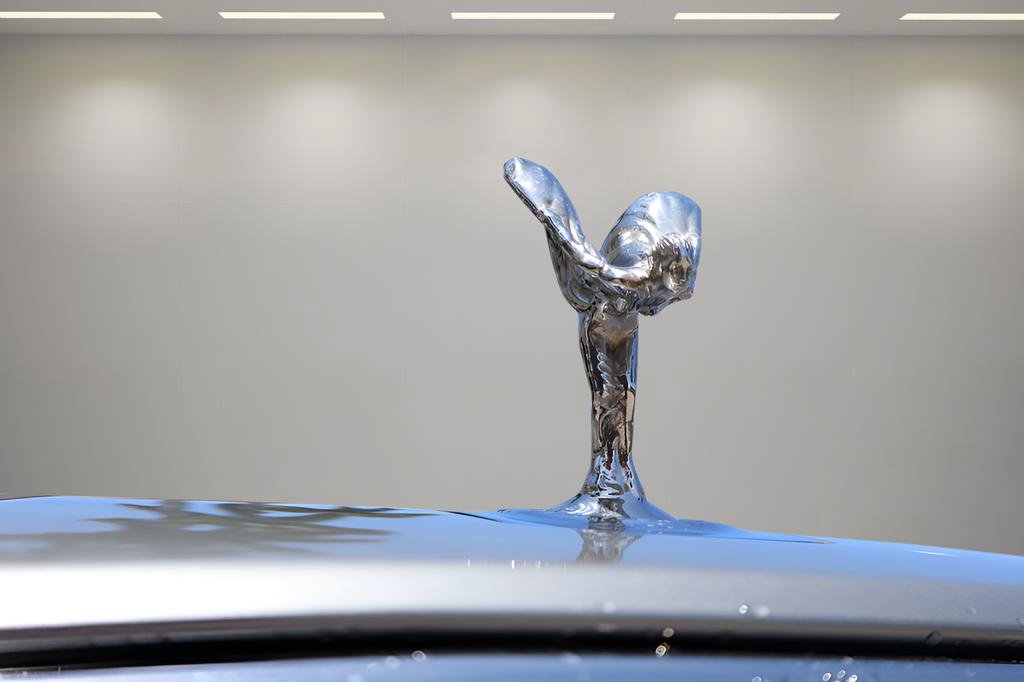 Used 2016 Rolls-Royce Wraith RWD image 9