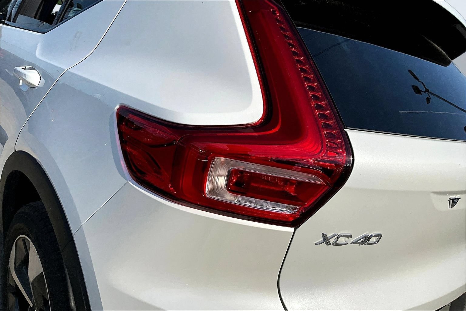 Used 2026 Volvo XC40 B5 Plus AWD/4WD image 26