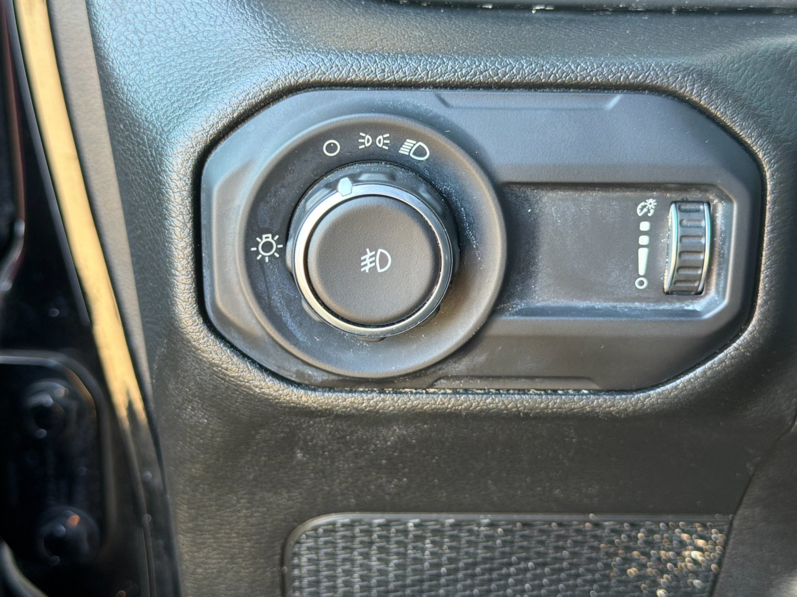 Used 2023 Jeep Wrangler Unlimited Sport AWD/4WD image 33