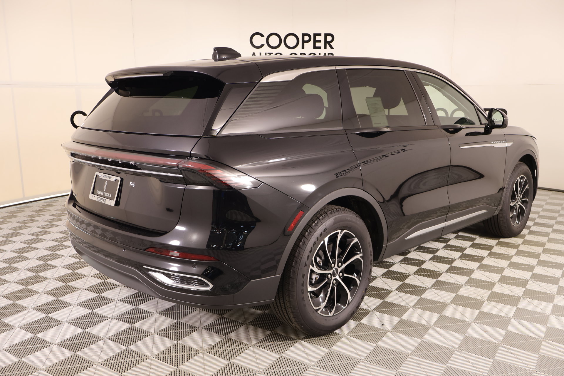 New 2026 Lincoln Nautilus Premier AWD/4WD image 21