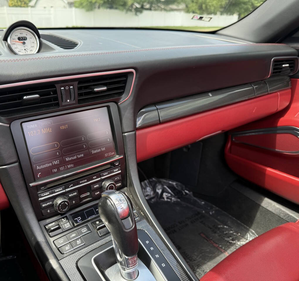 Used 2015 Porsche 911 Turbo S AWD/4WD image 22