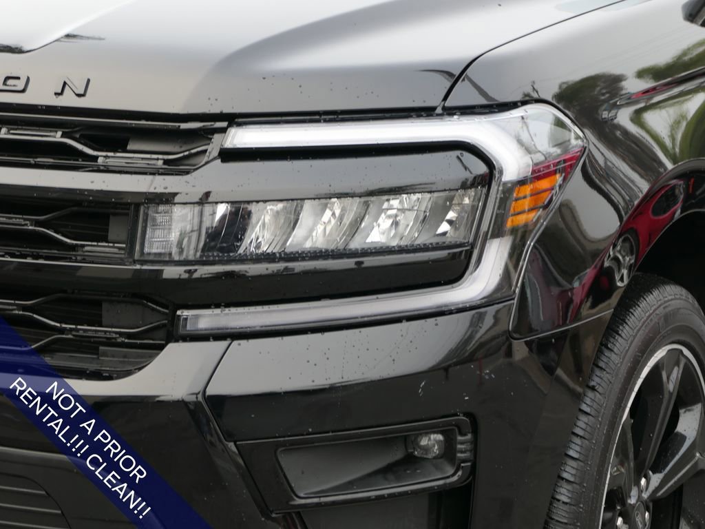 Used 2023 Ford Expedition Limited image 8