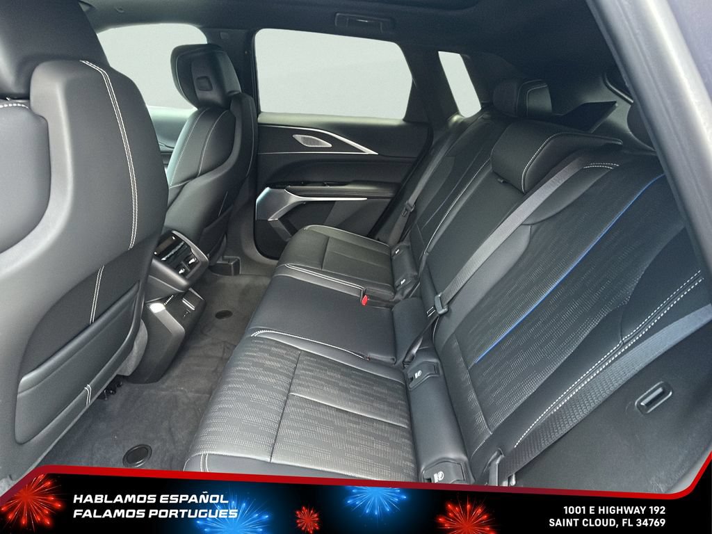 Certified 2025 Cadillac Lyriq Luxury w/ LPO, Floor Liner Package AWD/4WD image 24