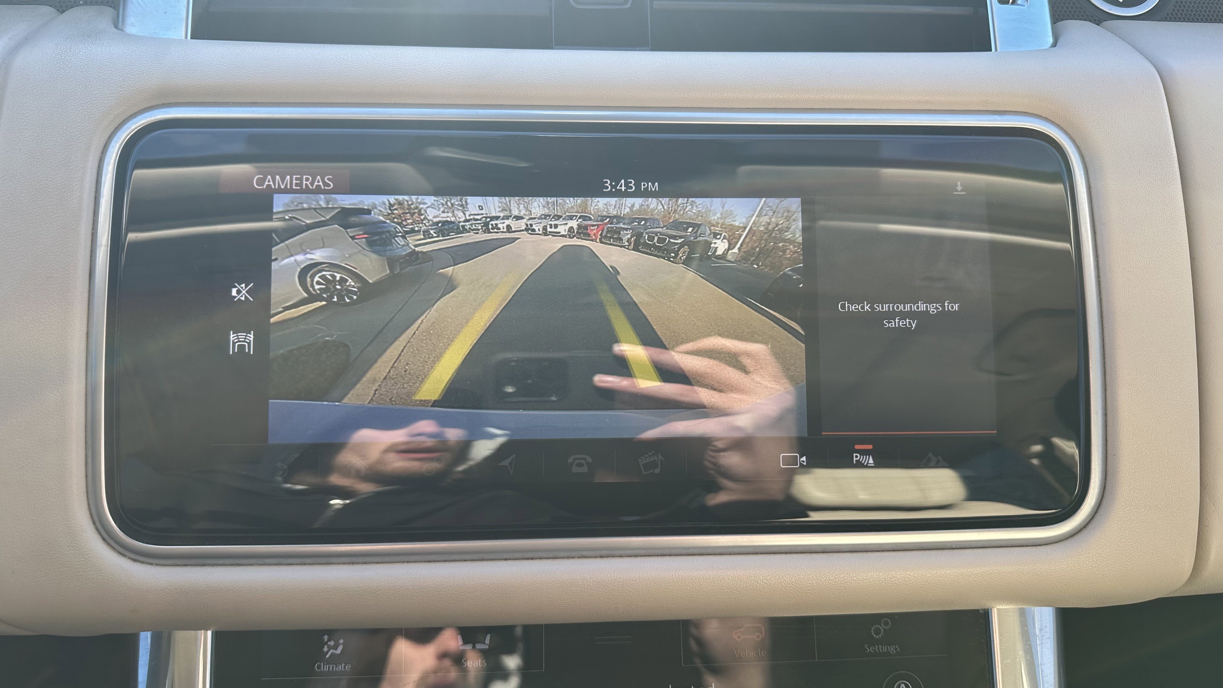 Used 2018 Land Rover Range Rover Sport HSE Dynamic image 25