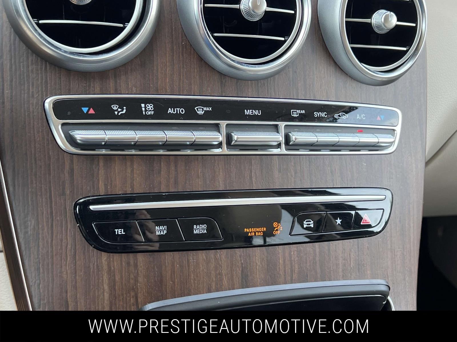 Used 2022 Mercedes-Benz GLC 300 GLC 300 w/ Premium Package Lite image 26