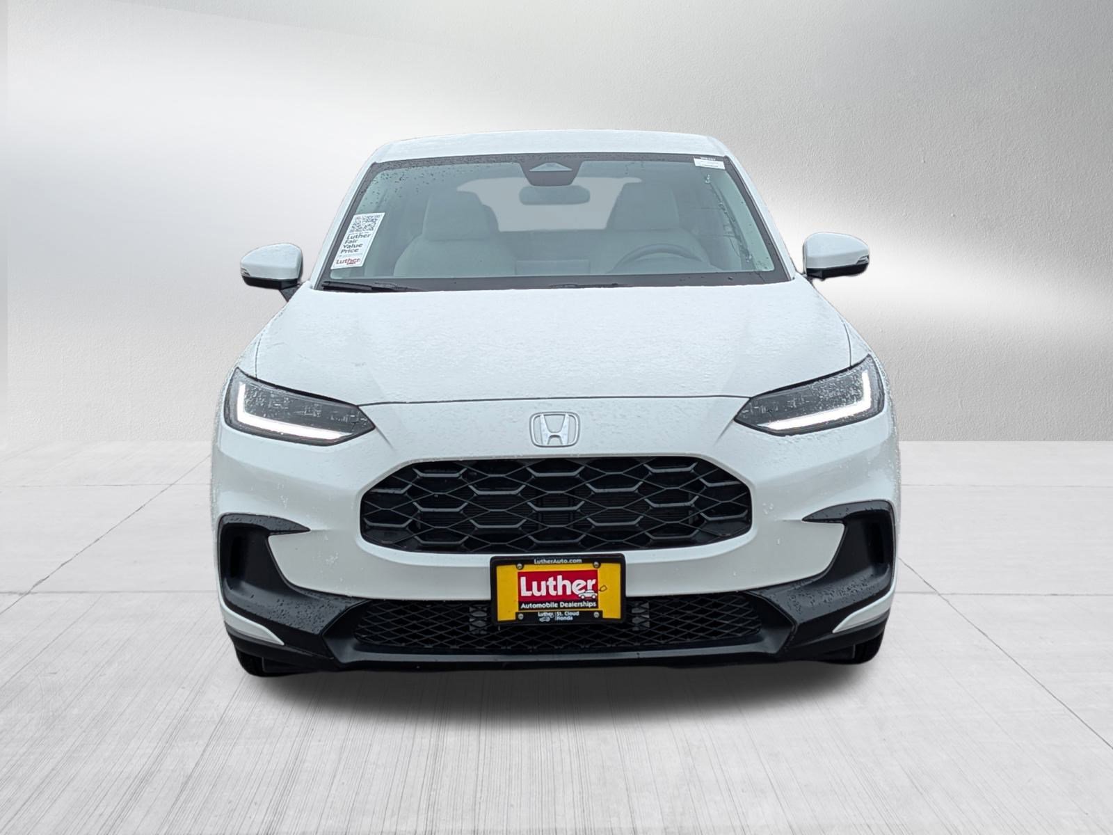 Used 2024 Honda HR-V LX image 2