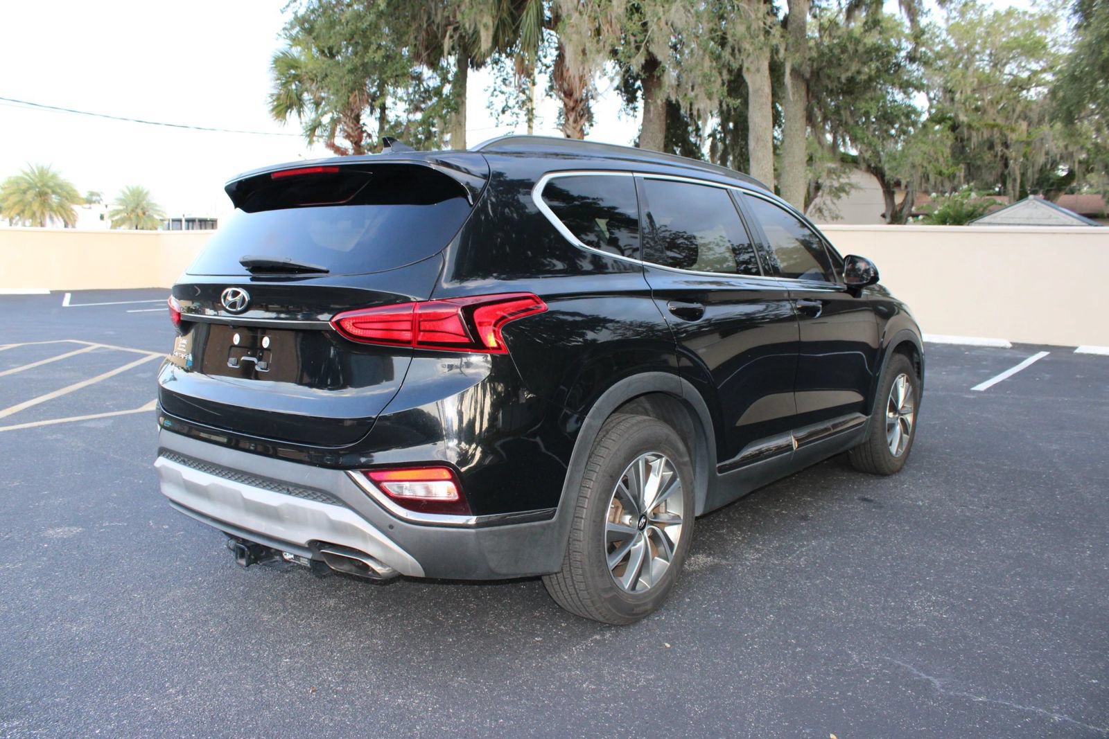 Used 2019 Hyundai Santa Fe SEL FWD image 16