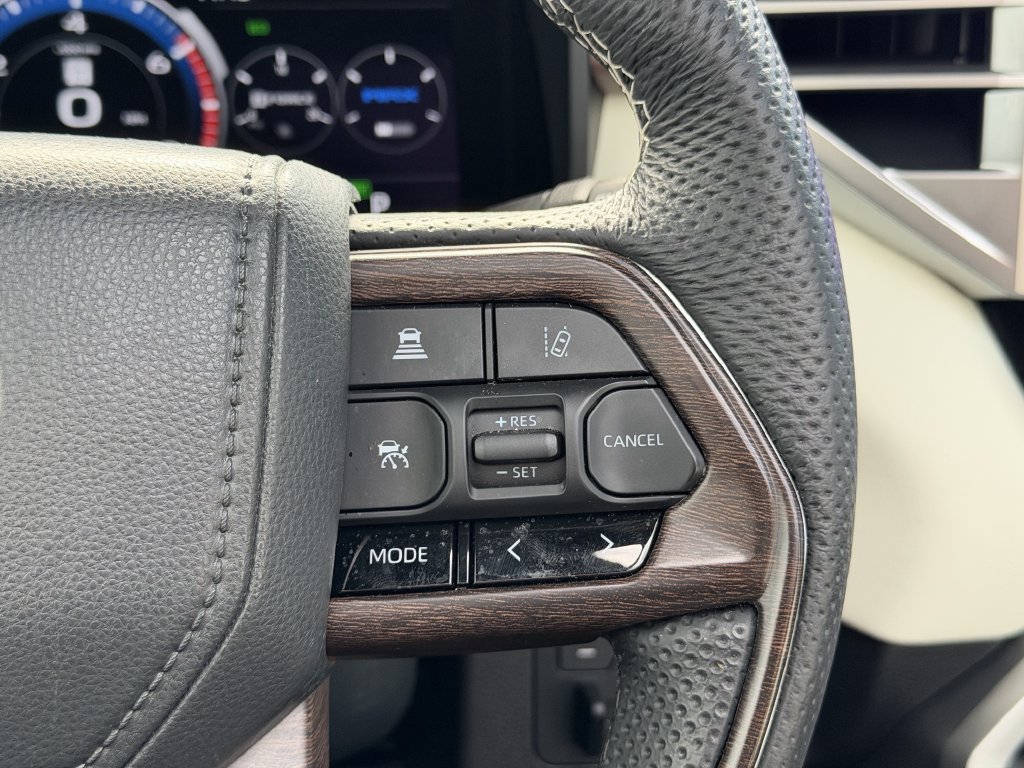 Certified 2025 Toyota Sequoia Capstone AWD/4WD image 22