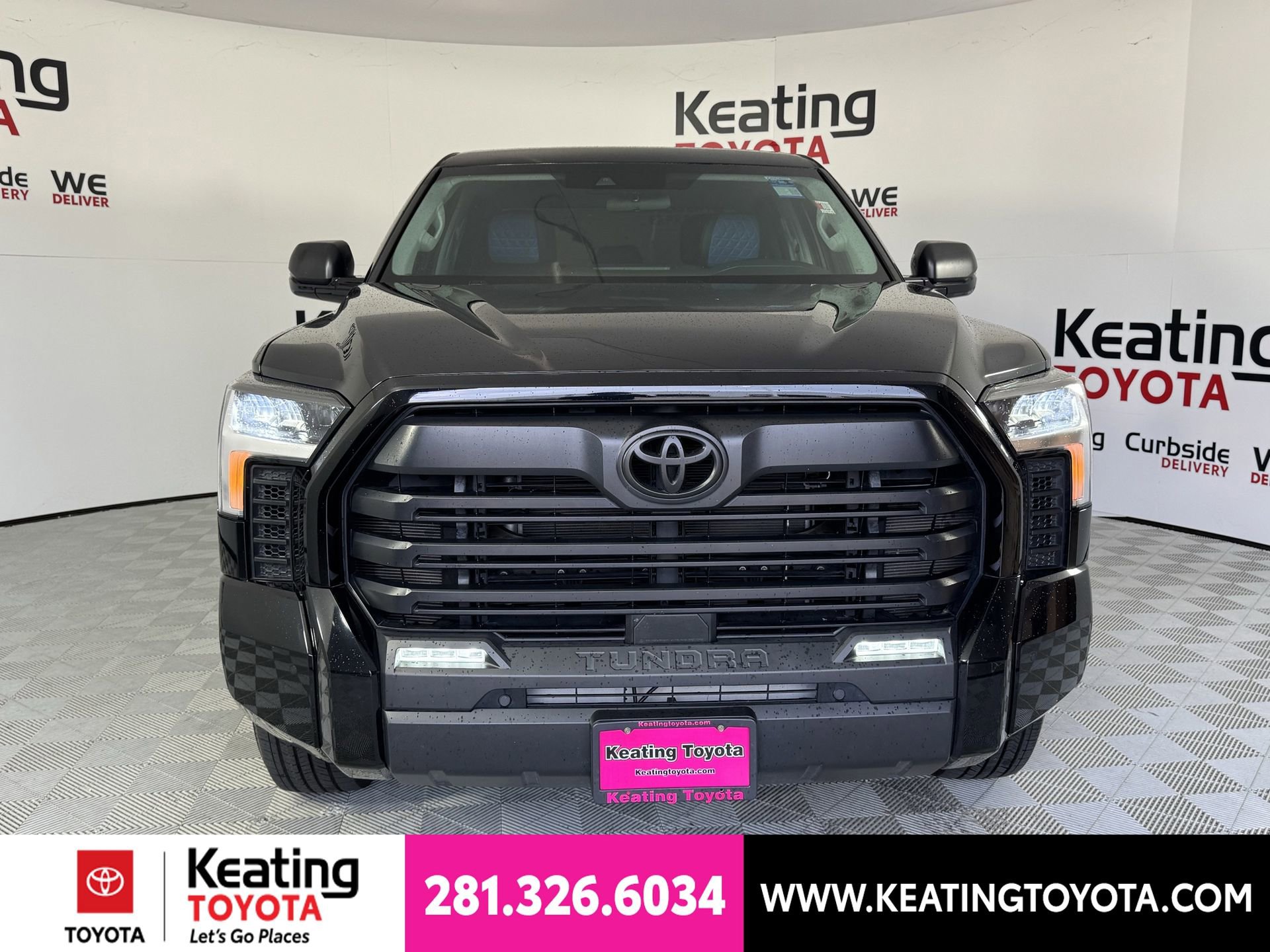 Used 2024 Toyota Tundra SR5 w/ SR5 Convenience Package AWD/4WD image 10
