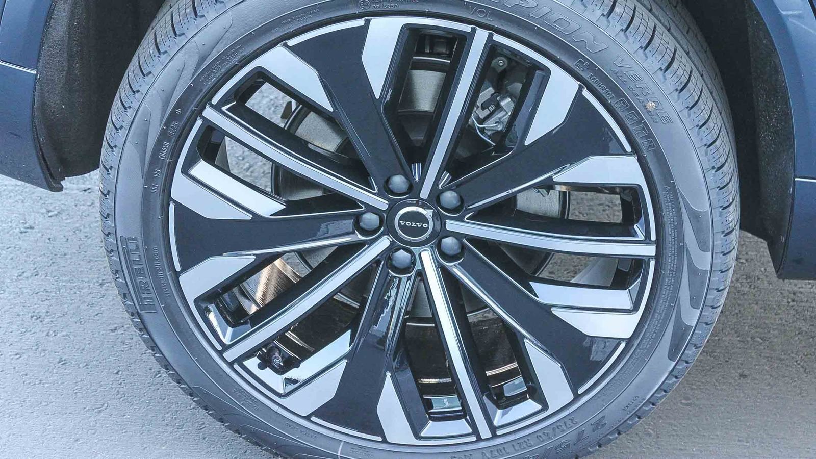 New 2026 Volvo XC90 B6 Ultra w/ Protection Package AWD/4WD image 11
