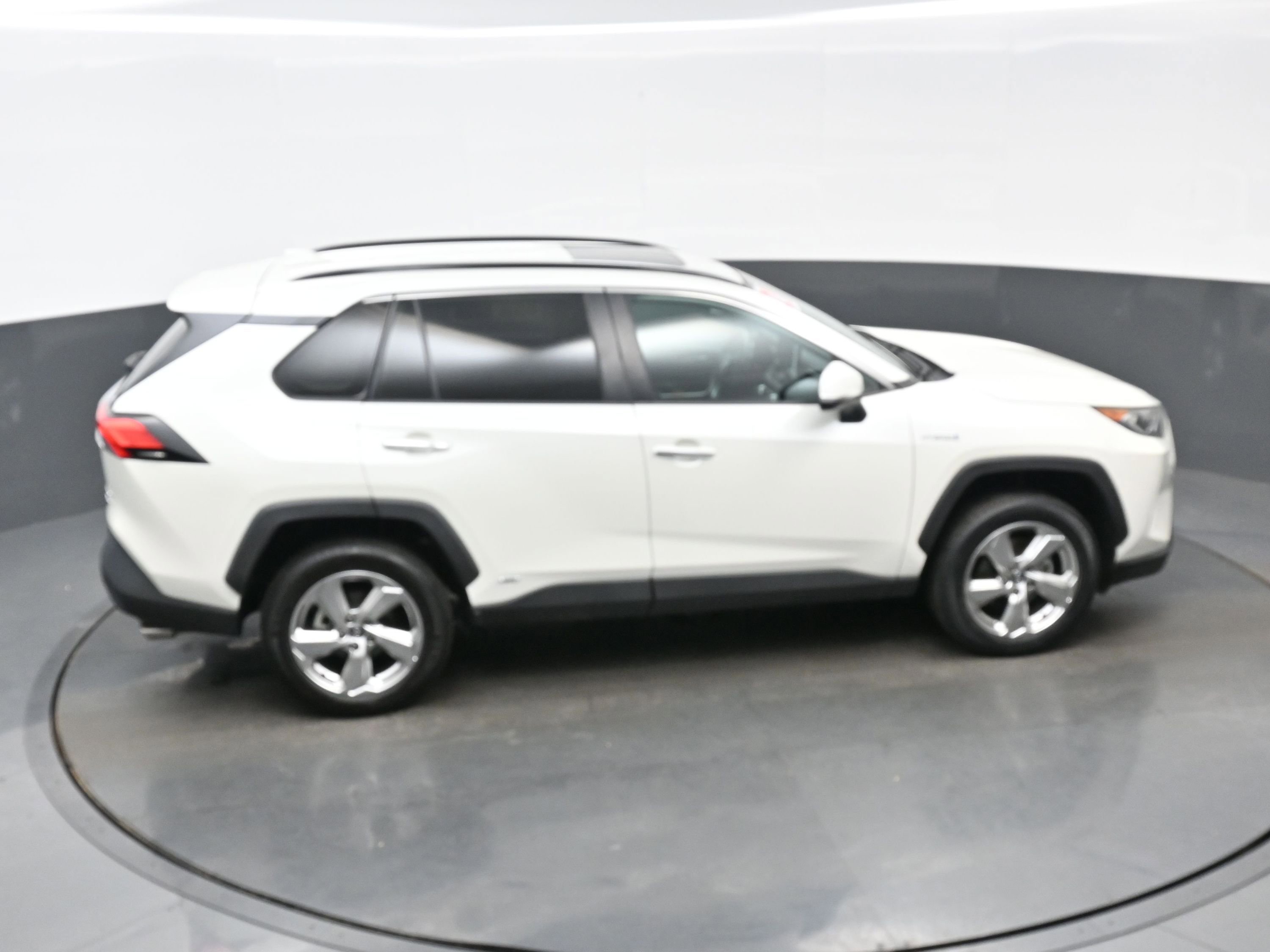 Used 2021 Toyota RAV4 Limited image 42