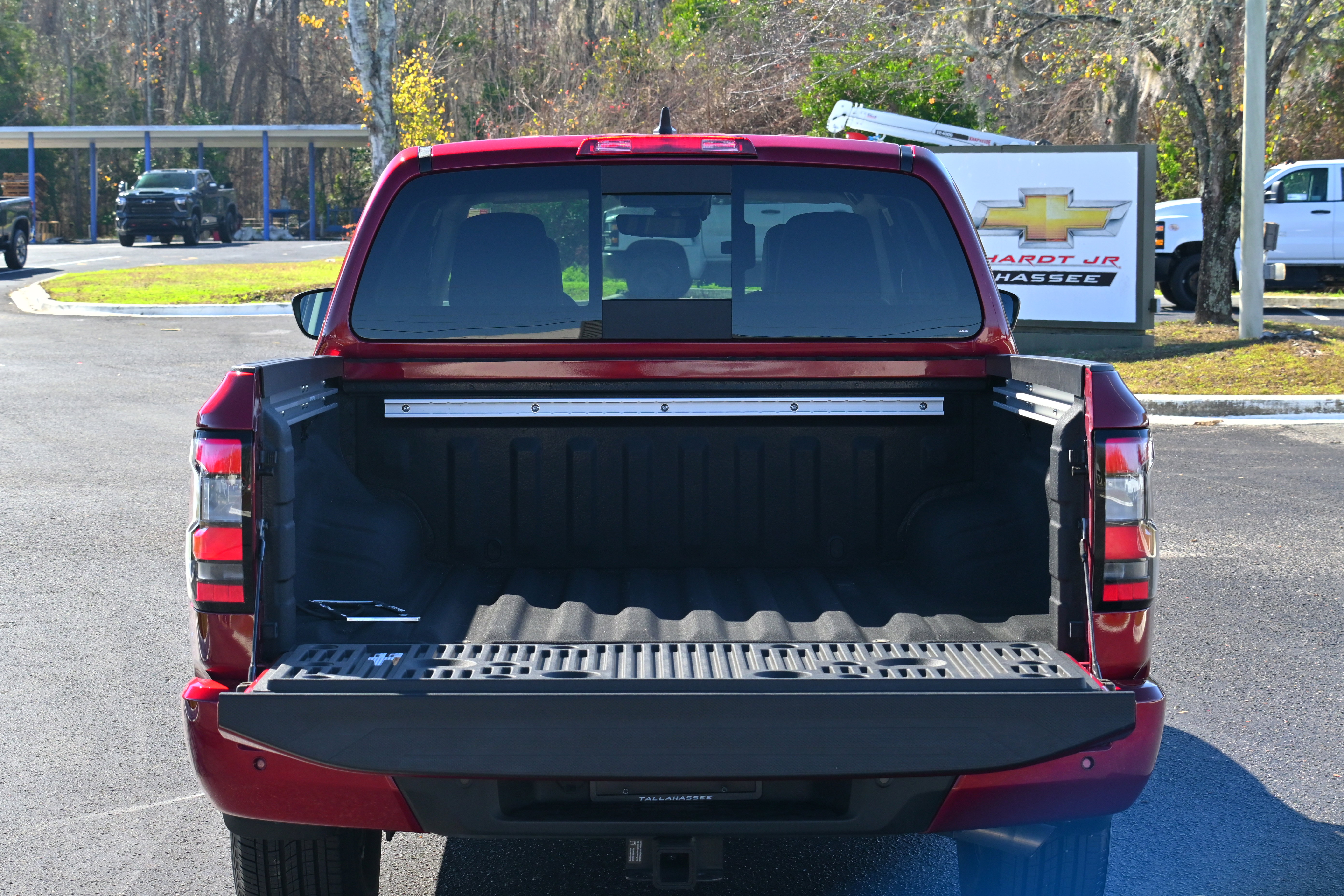 Used 2024 Nissan Frontier SL w/ Technology Package image 31