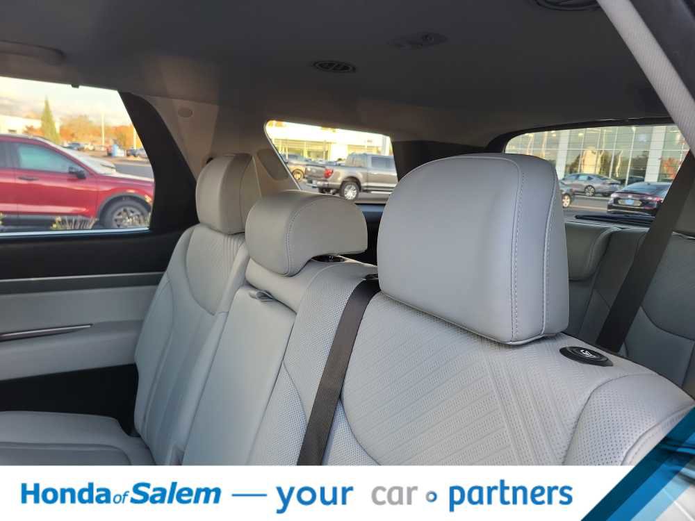Used 2023 Hyundai Palisade SEL image 12