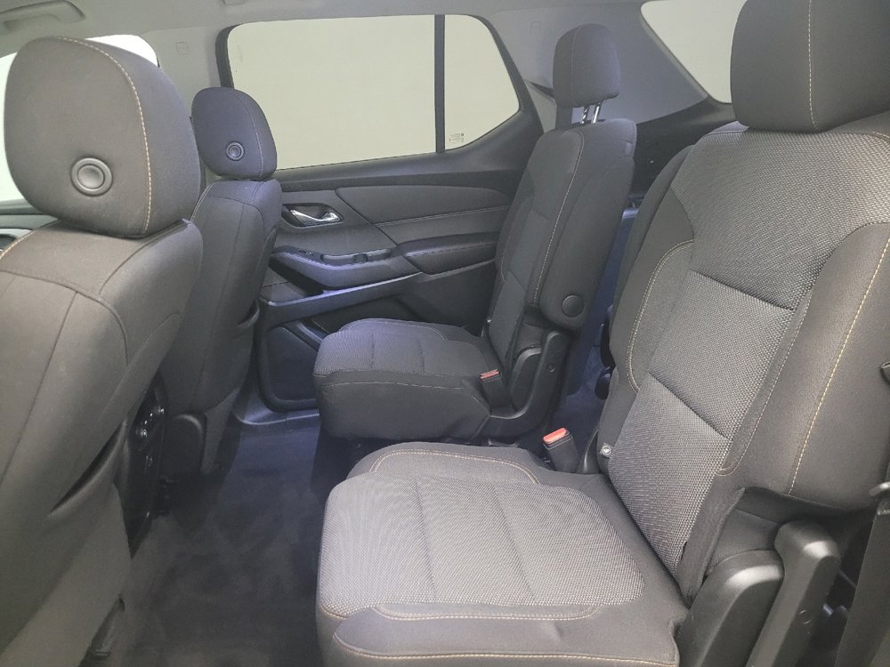Used 2020 Chevrolet Traverse LT FWD image 18