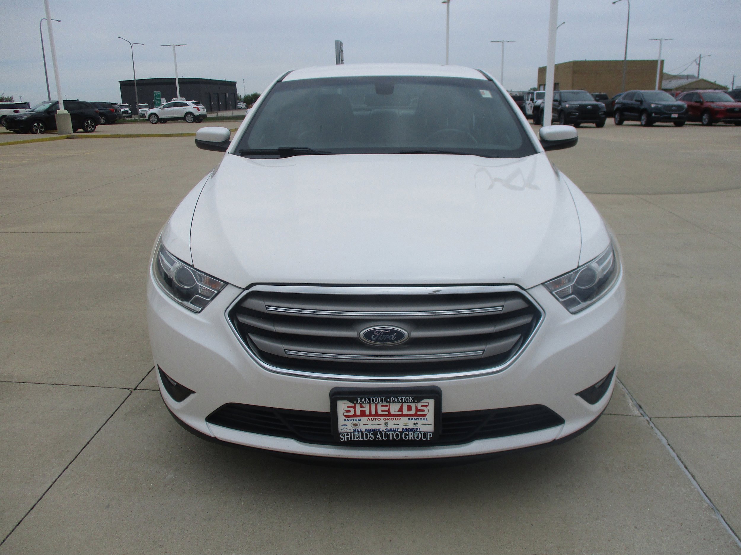 Used 2016 Ford Taurus SEL w/ Equipment Group 201A FWD image 8