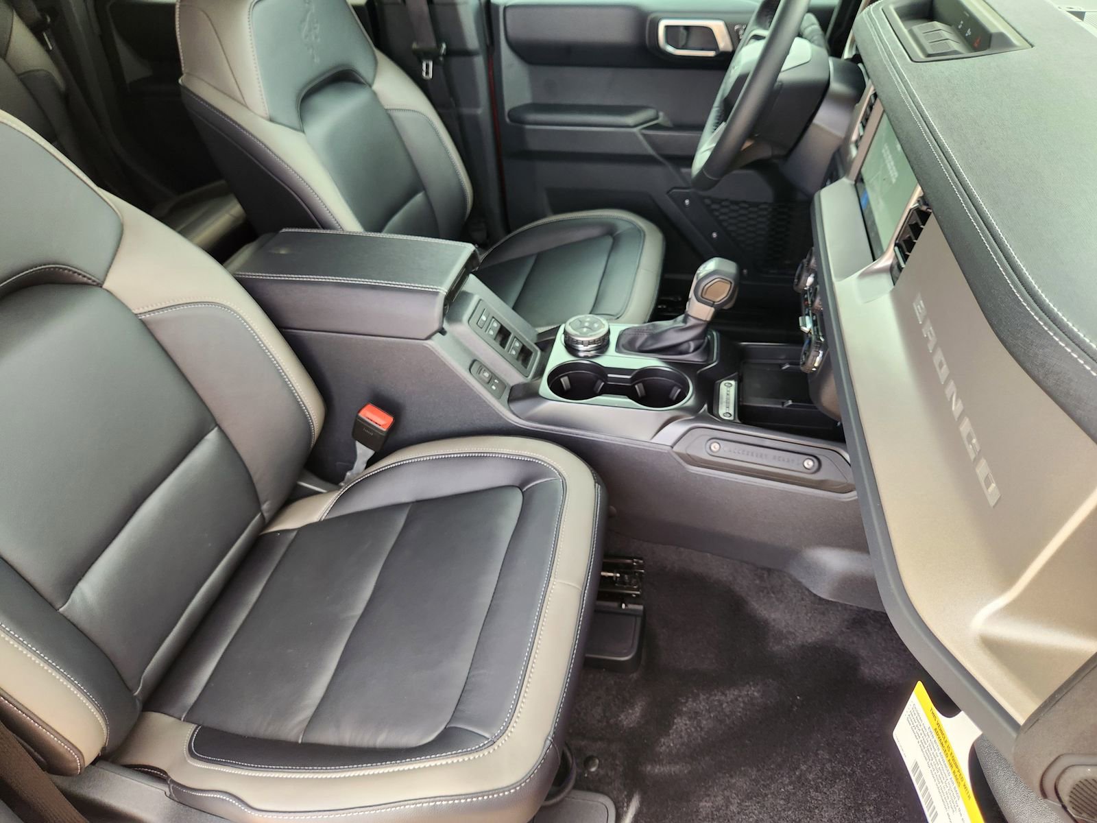 New 2026 Ford Bronco Outer Banks AWD/4WD image 14