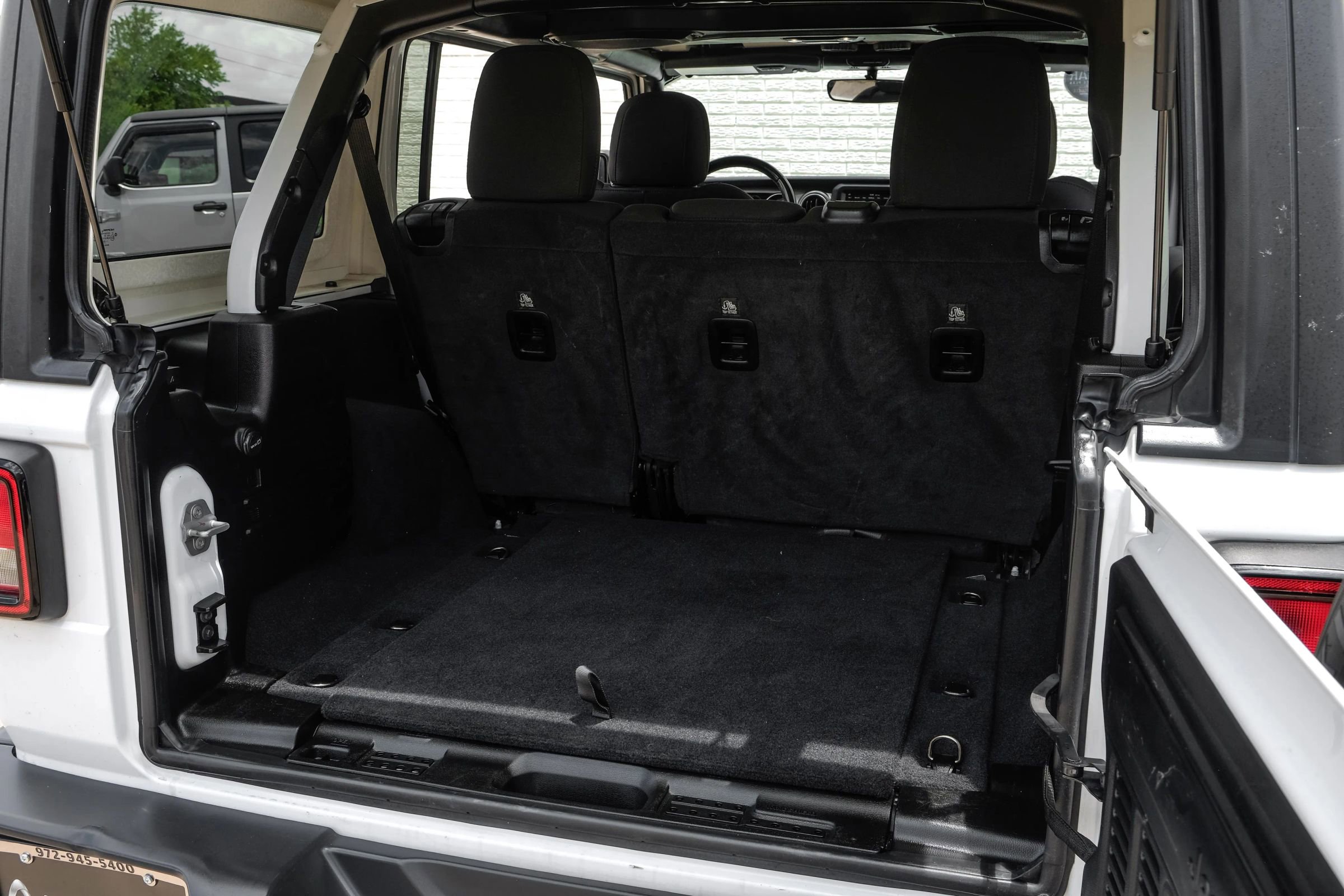 Used 2020 Jeep Wrangler Unlimited Sahara image 49