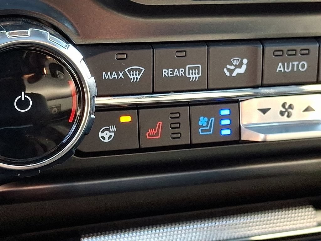 Used 2025 Ford F150 Lariat AWD/4WD image 26