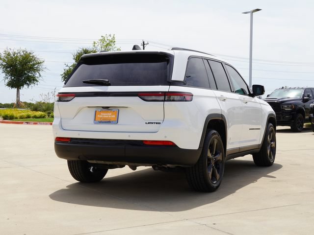 Certified 2024 Jeep Grand Cherokee Limited w/ Black Appearance Package RWD image 8