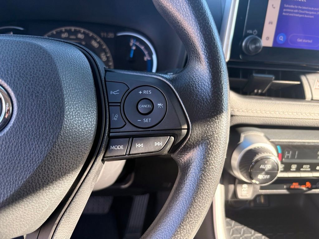 Used 2025 Toyota RAV4 XLE image 26